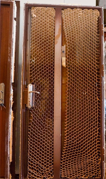 Як вибрати вхідні металеві двері в квартиру