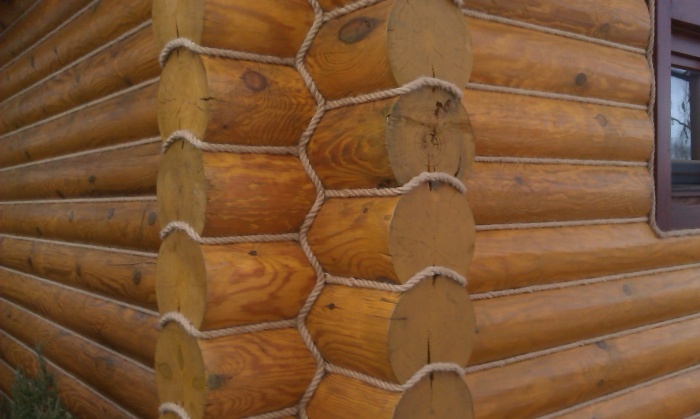 Обробка швів в дерев'яному будинку