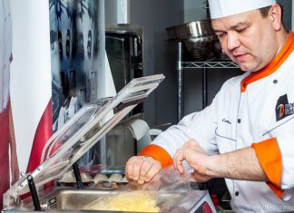 Вакуумный упаковщик