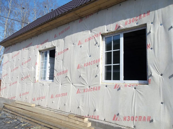 Пароизоляция для стен деревянного дома – потребность, материалы и укладка