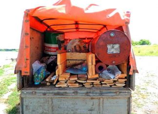 Пліт для річки своїми руками з дощок та бочок
