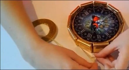 Новорічна прикраса - годинник своїми руками